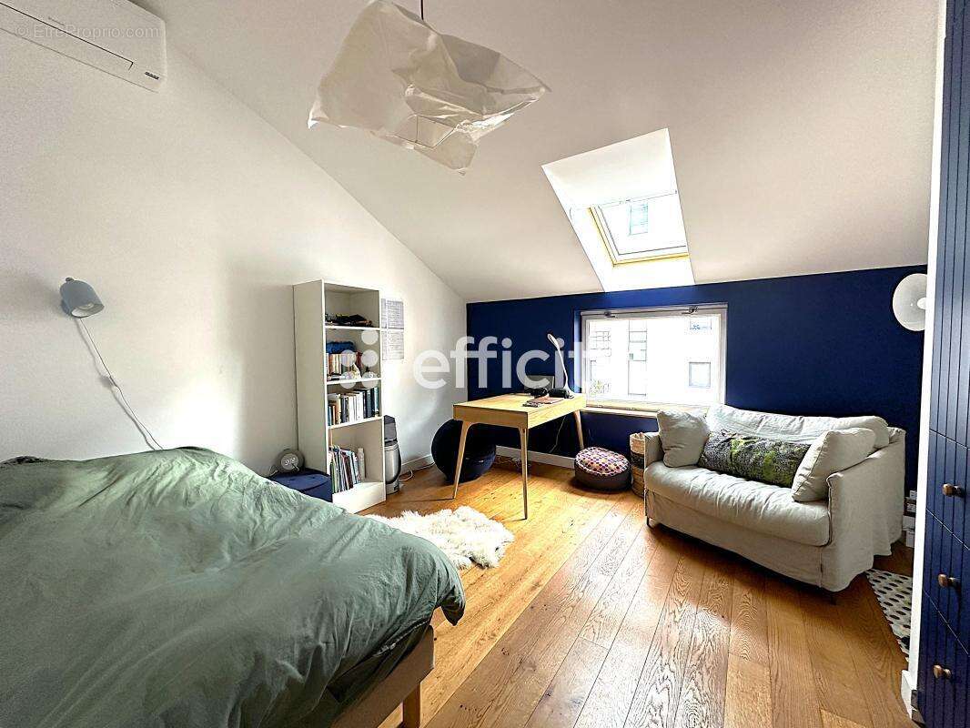 Appartement à PARIS-11E