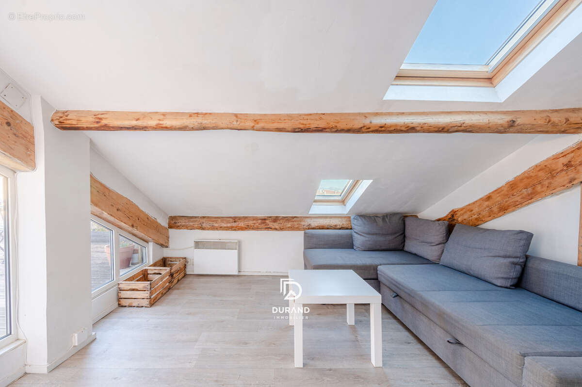 Appartement à MARSEILLE-6E