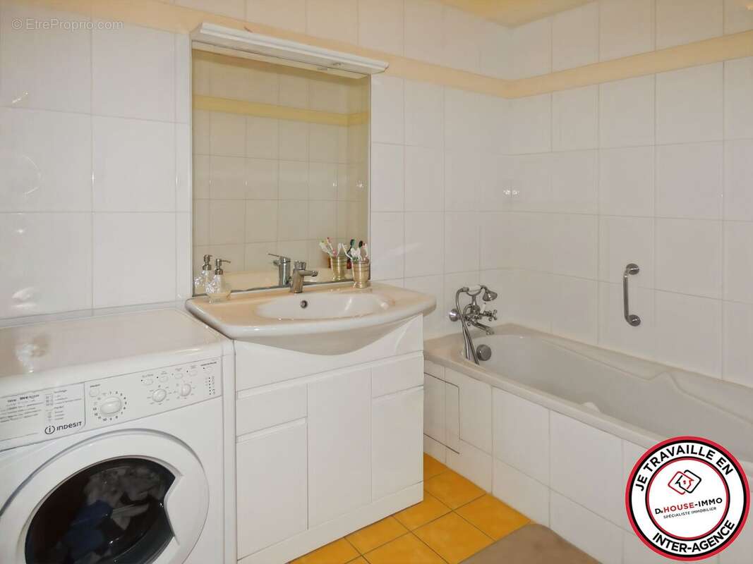 Appartement à SAINT-MAUR-DES-FOSSES