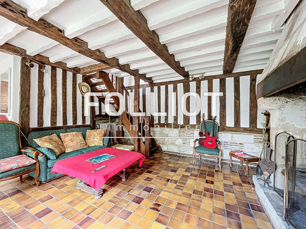 Maison à SAINT-PLANCHERS