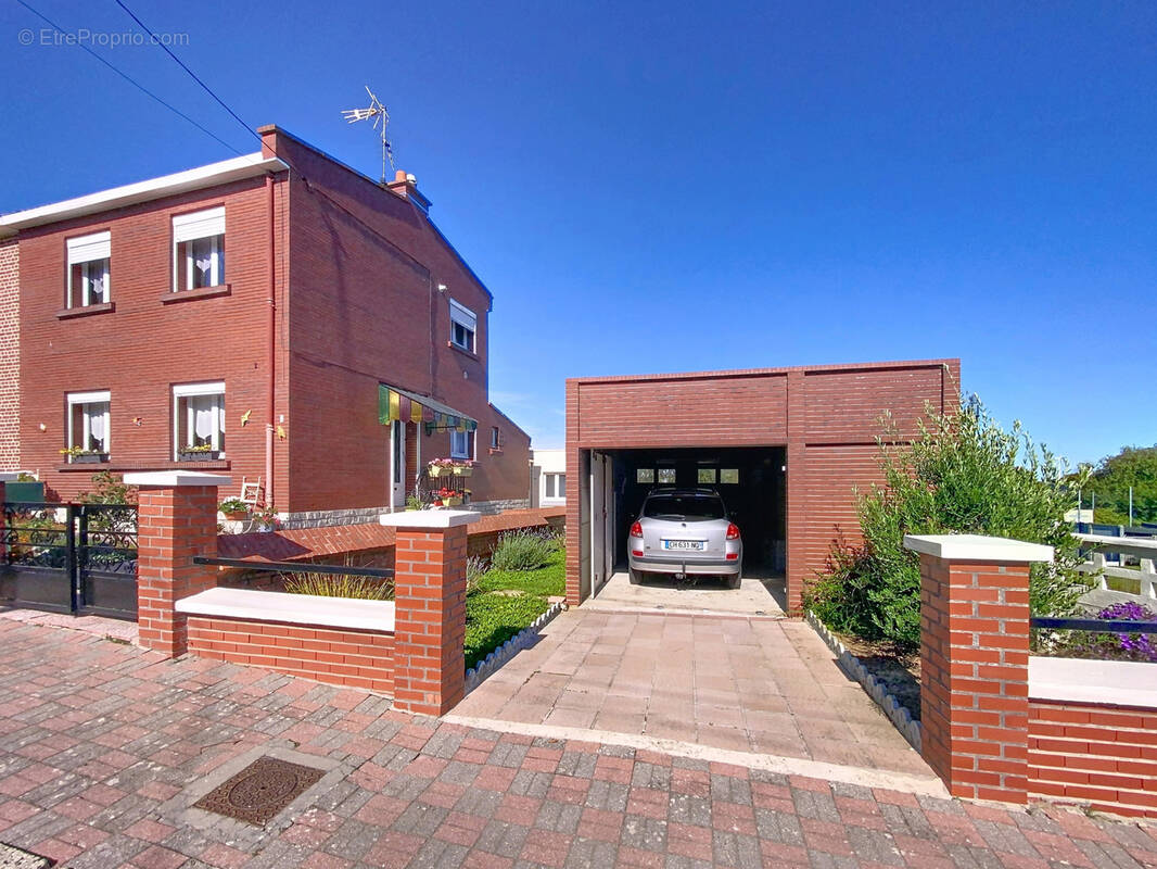 Maison à BEAUVOIS-EN-CAMBRESIS