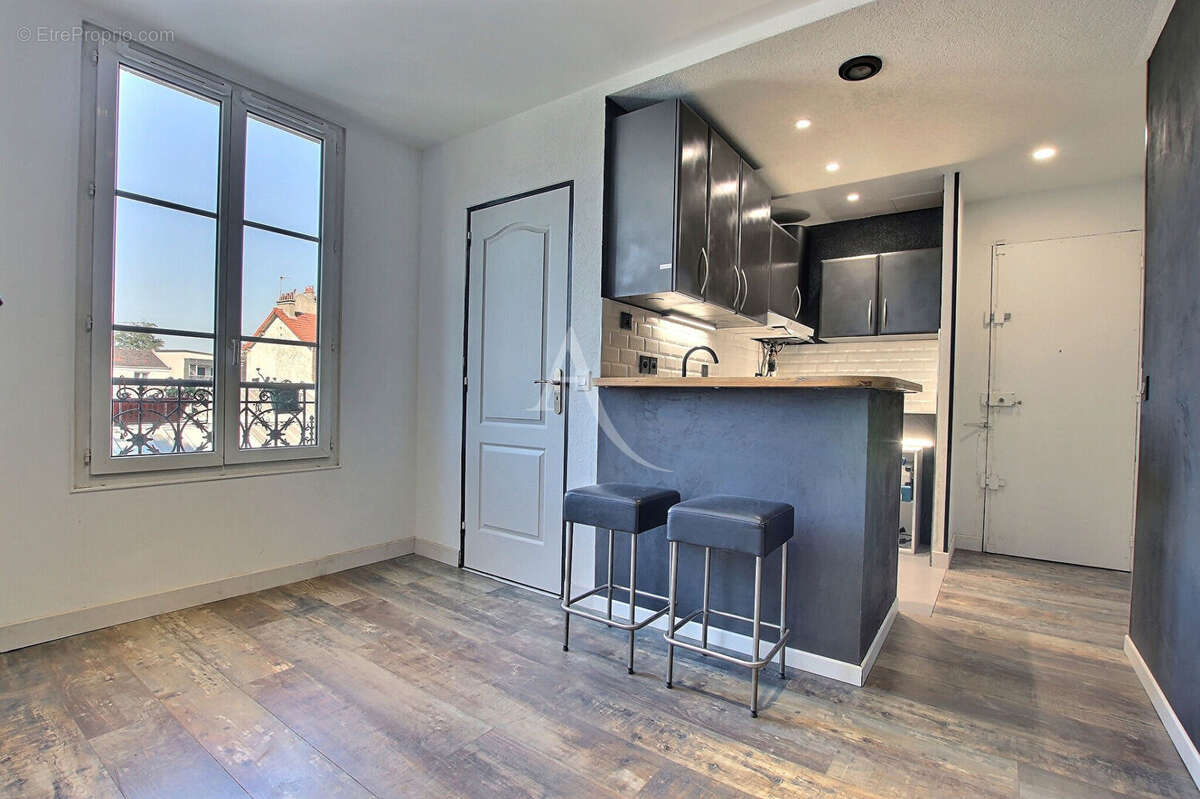 Appartement à AUBERVILLIERS