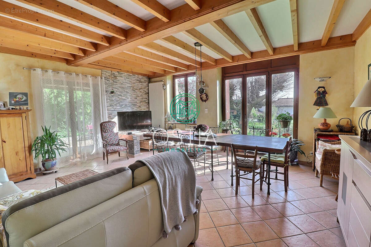 Maison à SAINT-MARTIN-LA-PLAINE