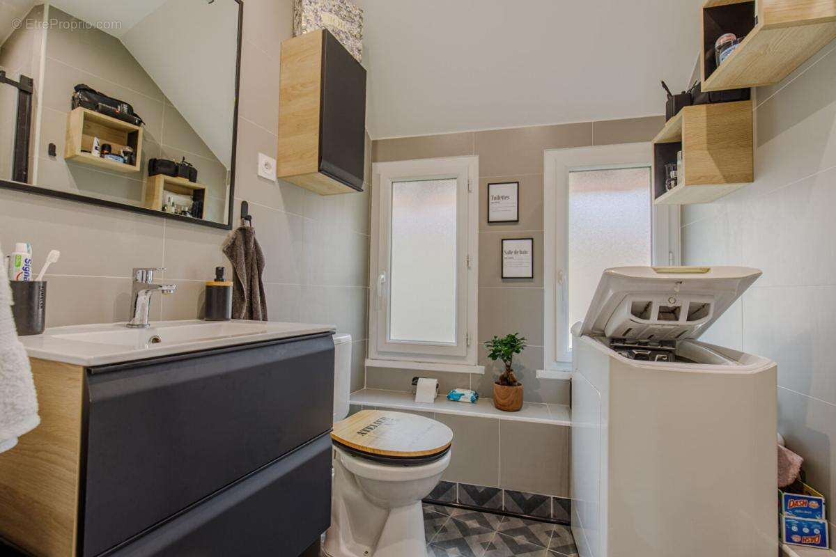 Maison à OINVILLE-SUR-MONTCIENT