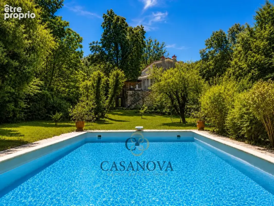 Mas cévenol rénové de plus de 180 m² avec piscine et domaine de plus de 2 hectares - photo 2