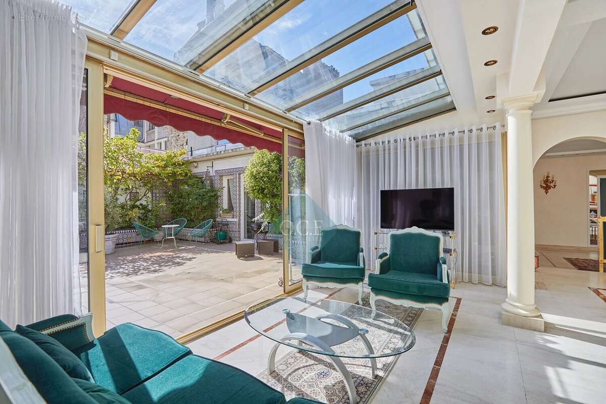 Appartement à PARIS-11E