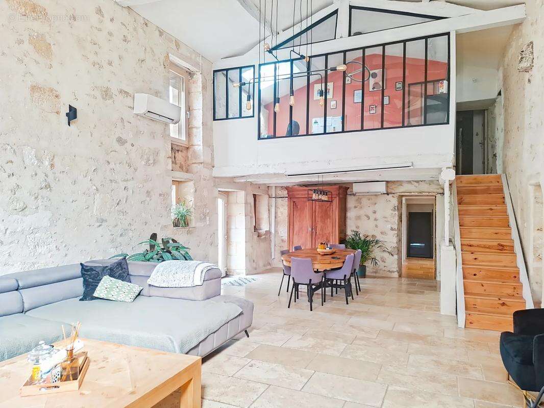 Maison à VILLEGOUGE