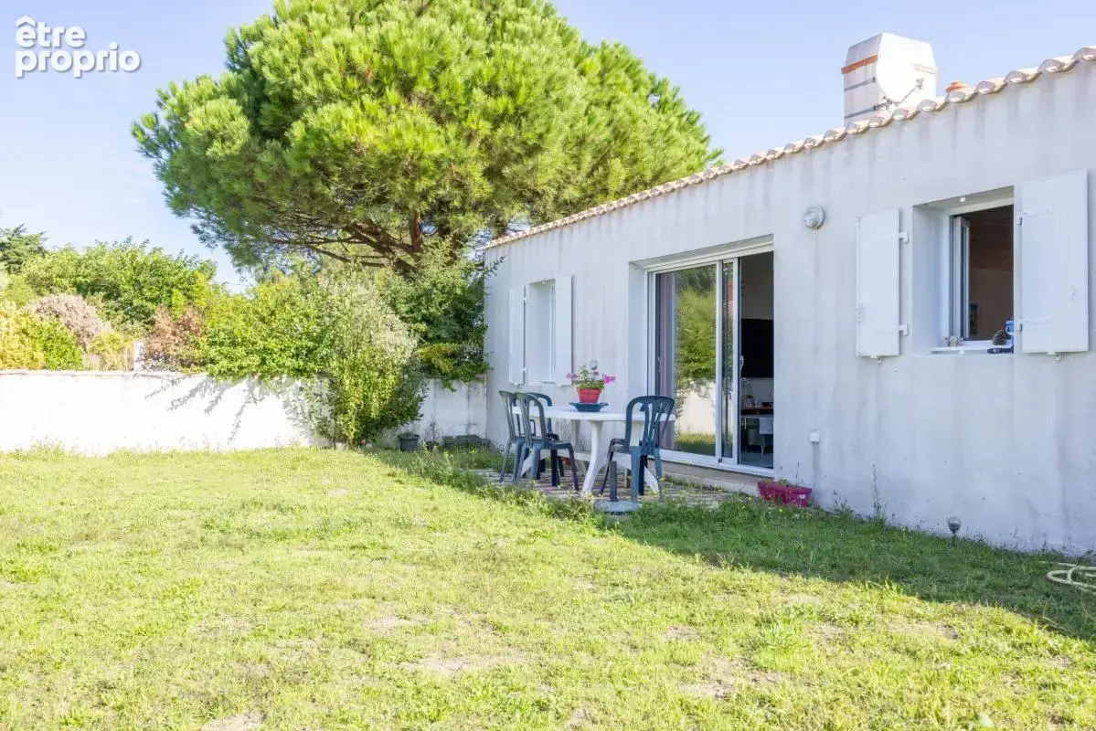 Photo Maison à Barbatre au prix de 325 500€