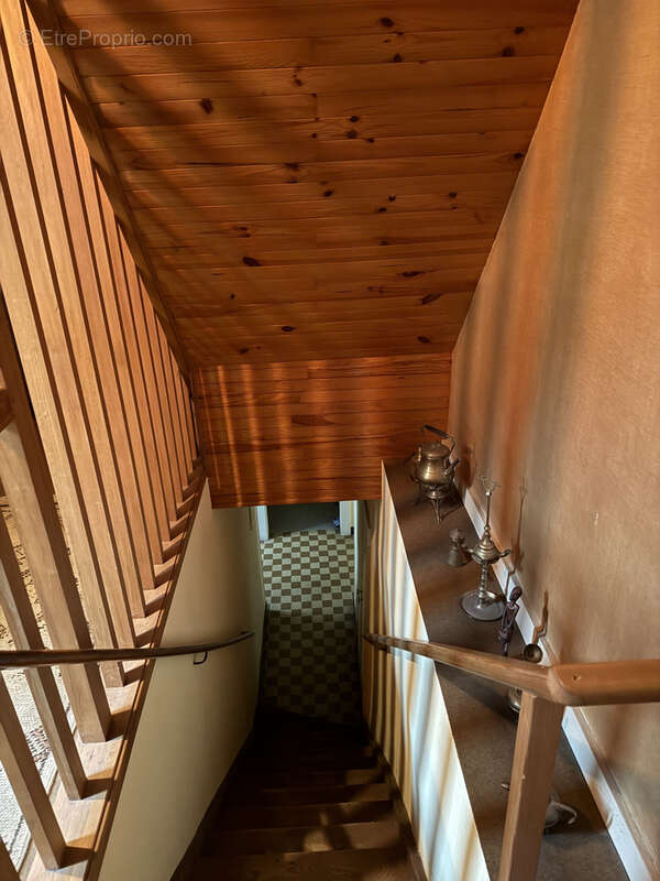 Maison à CONFLANS-SUR-LANTERNE