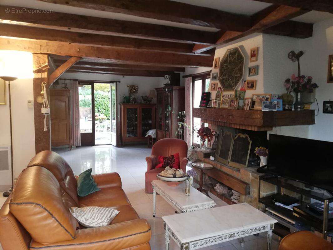 Maison à LES ESSARTS-LE-ROI