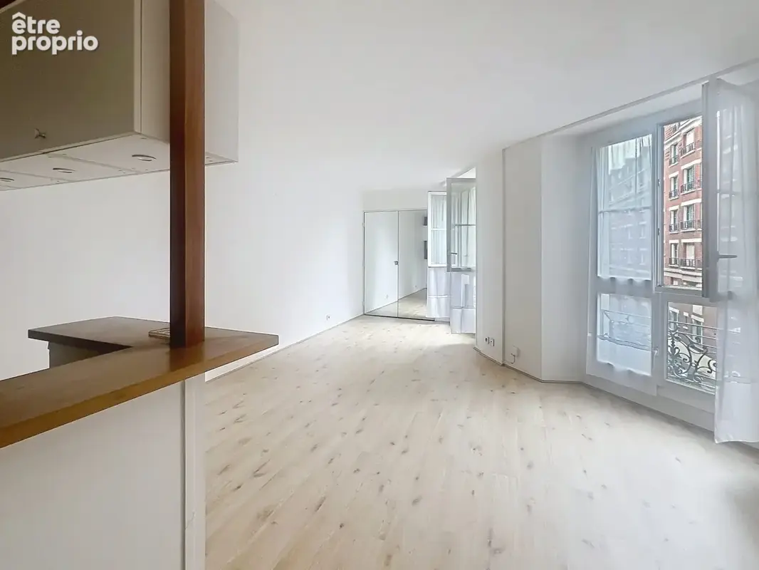 Appartement 1 pièce 35 m² à vendre à Paris-10e (75010) - photo 2