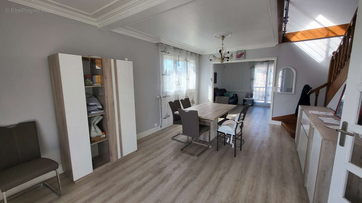 Maison à MOUSSEAUX-LES-BRAY