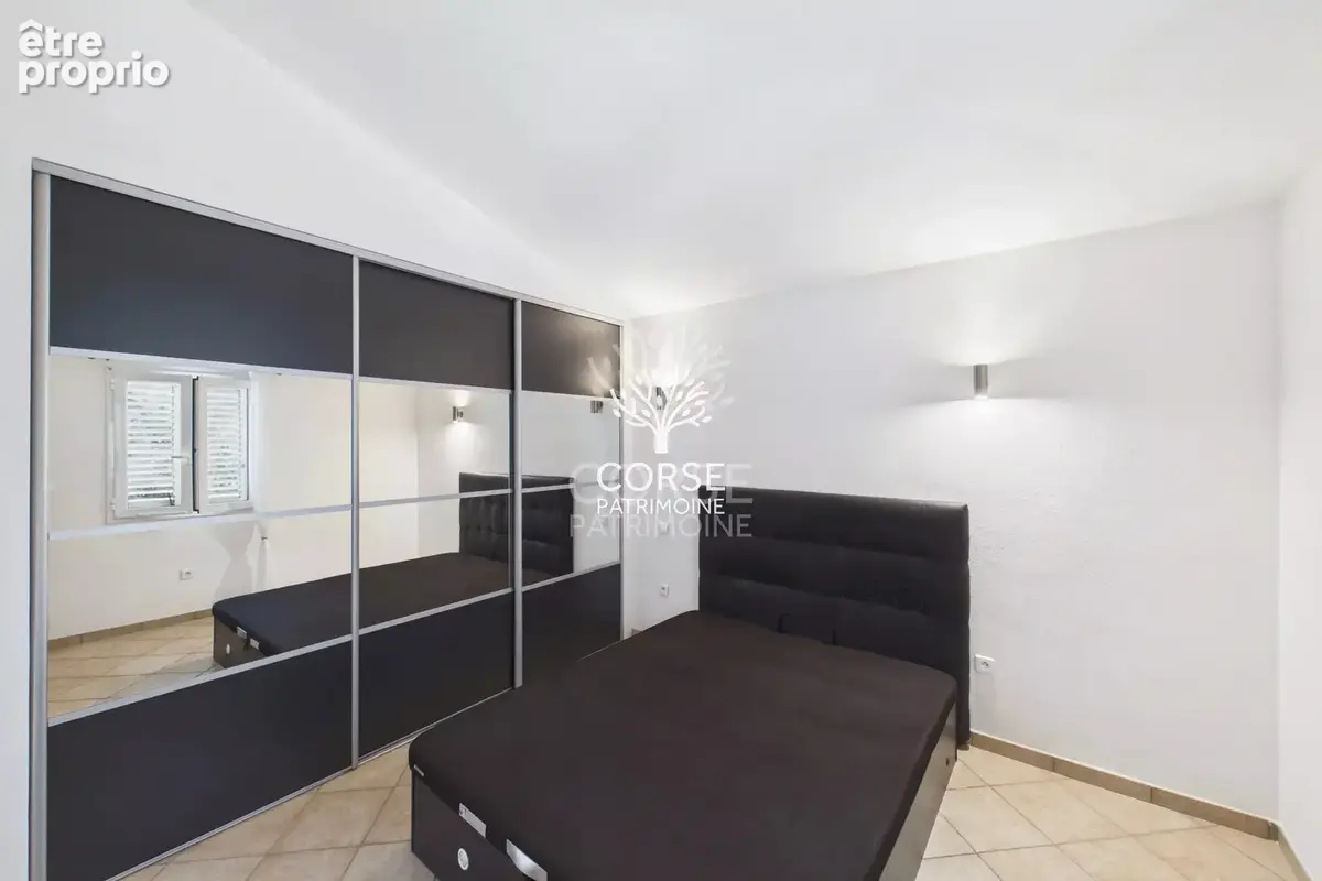 Maison individuelle avec piscine et garage - photo 4