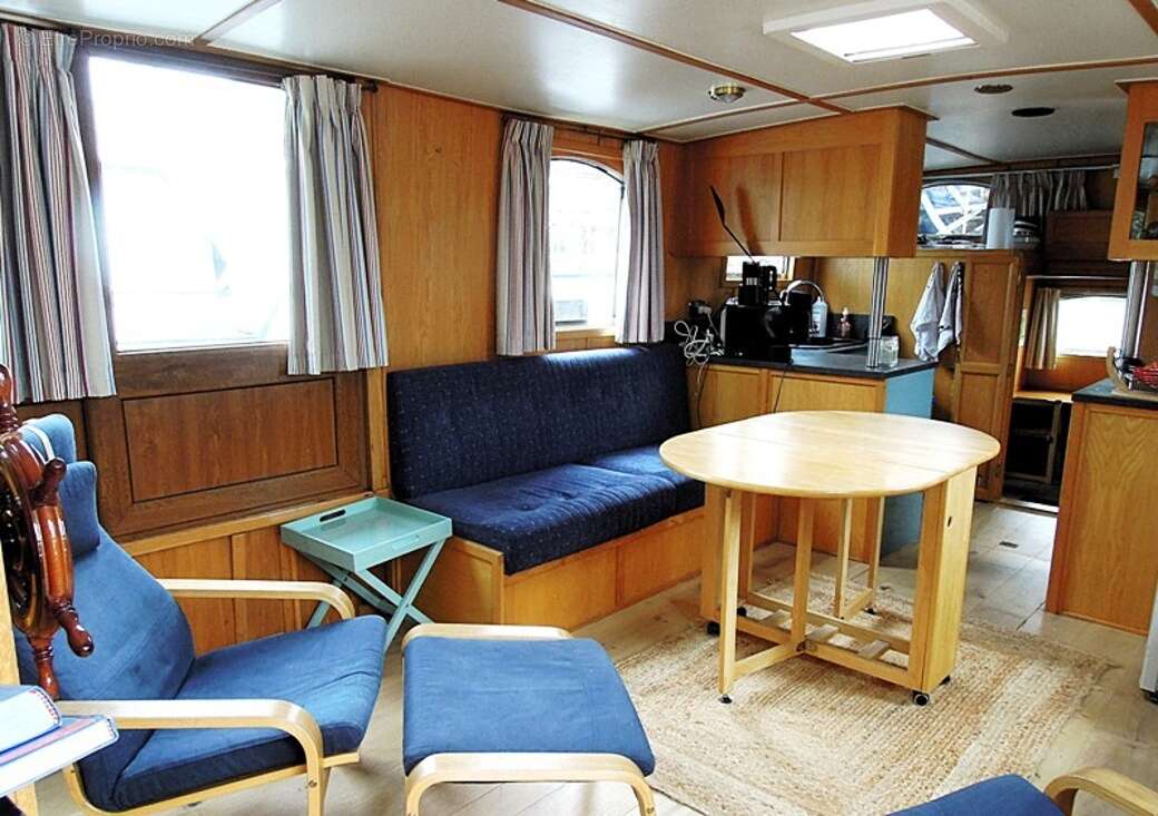 Appartement à PARIS-19E