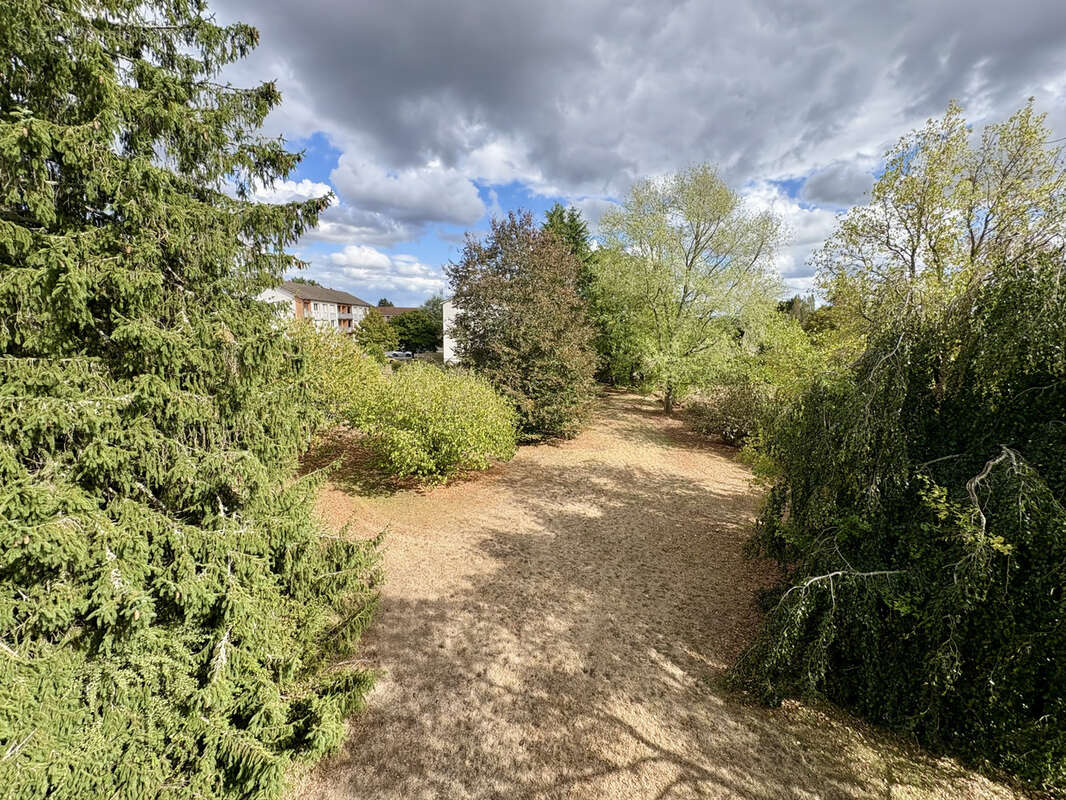 Maison à CHATEAUPONSAC