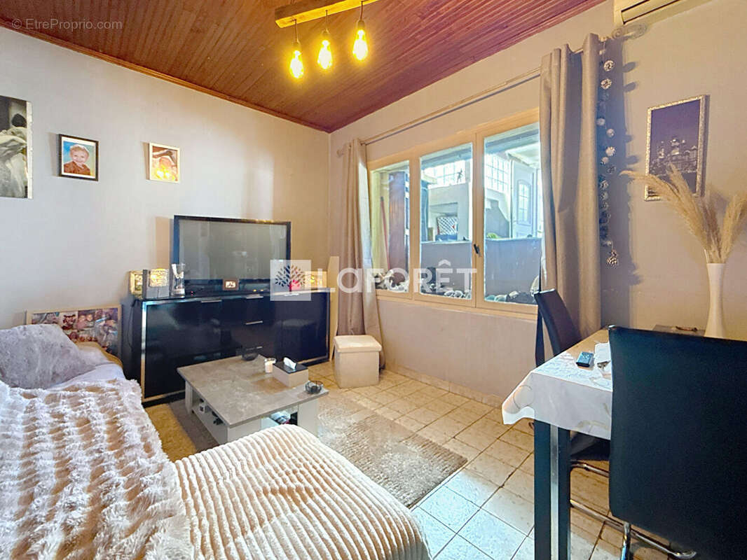 Appartement à MARSEILLE-15E