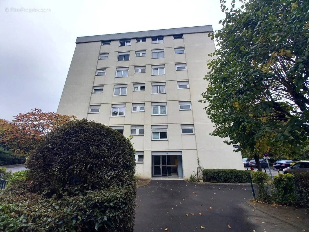 Appartement à CLICHY-SOUS-BOIS