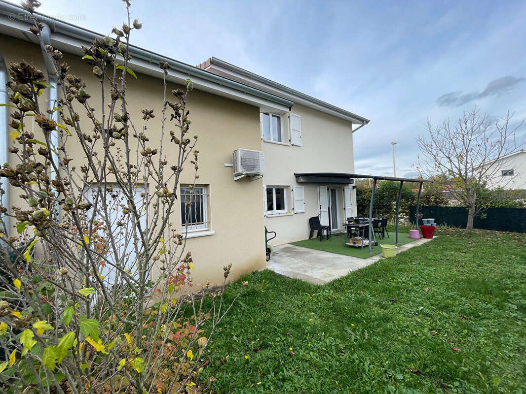 Maison à CHARVIEU-CHAVAGNEUX