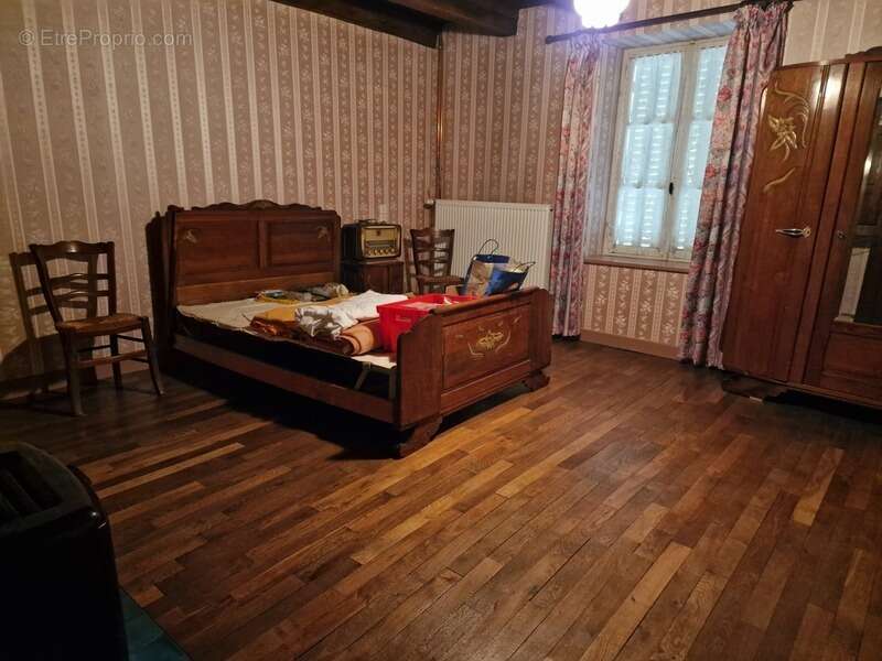 Maison à CONTREXEVILLE