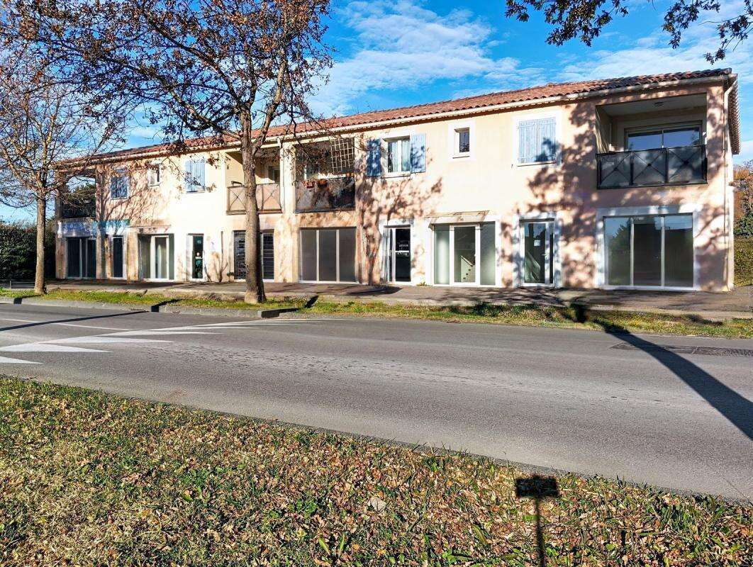 Appartement à ENTRAIGUES-SUR-LA-SORGUE