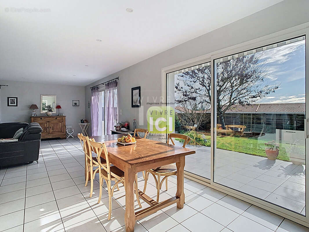 Maison à TREMENTINES