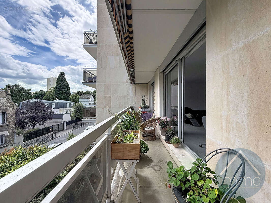 Appartement à COURBEVOIE