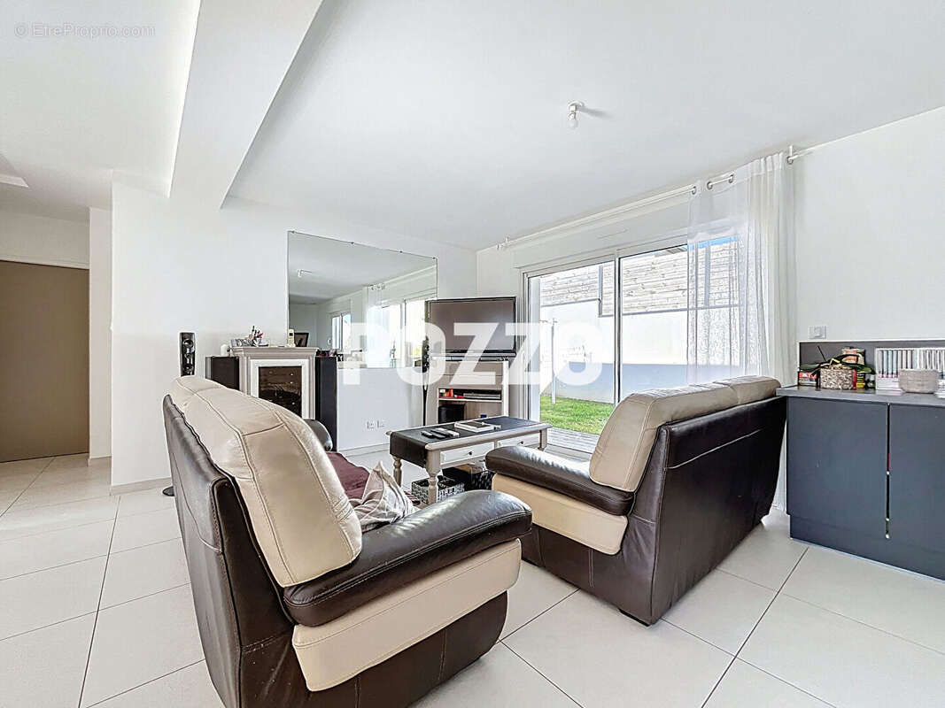 Maison à DONVILLE-LES-BAINS