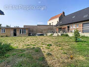 MAISON FAMILIALE SEMI PLAIN-PIED DE 166M², 4 CHAMBRES AVEC JARDIN SUD-OUEST ET GARAGE - AUDRUICQ 62370 - Maison à AUDRUICQ