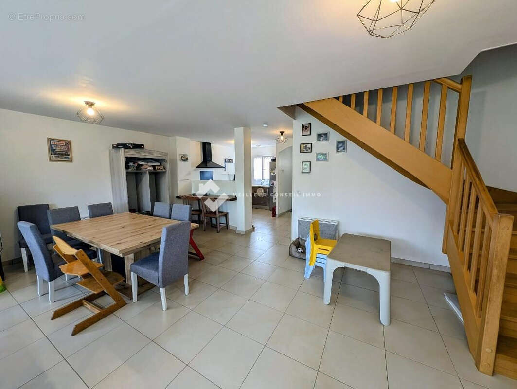 Maison 105 m² à Montamise  - photo 2
