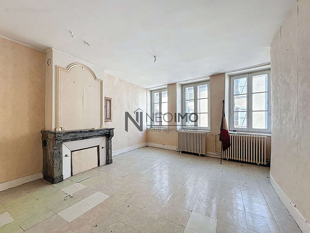Appartement à NEUFCHATEAU