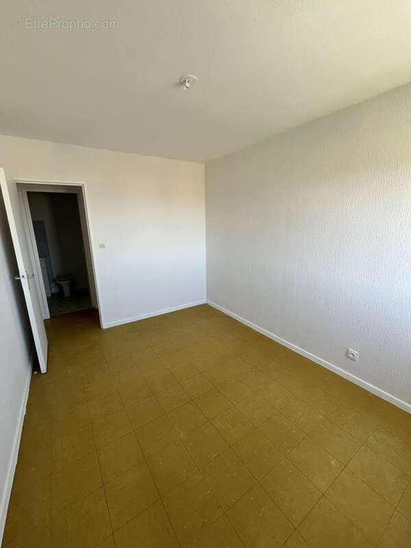 Appartement à PORT-DE-BOUC