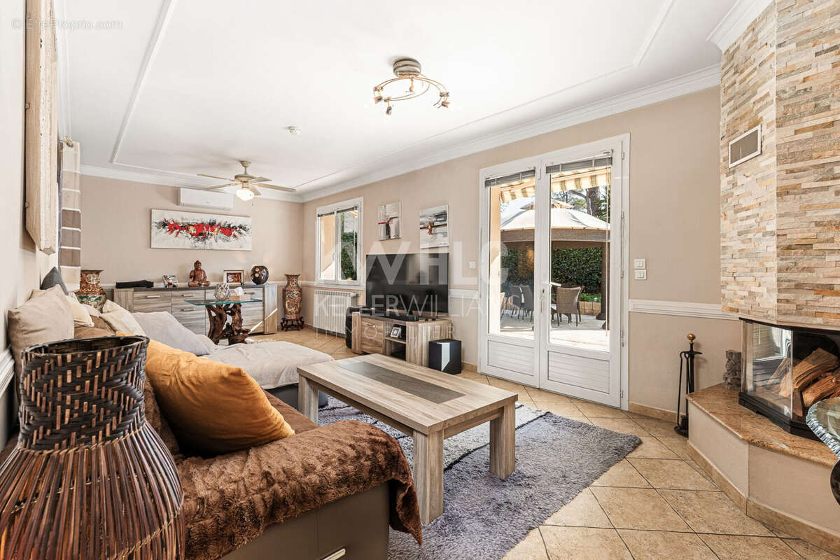 Maison à MOUGINS