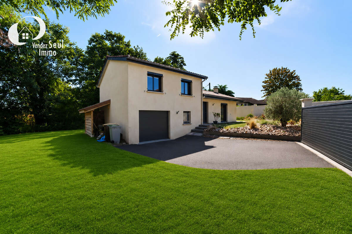 Maison  4 pièces sur terrain 990 m2 avec piscine - photo 13