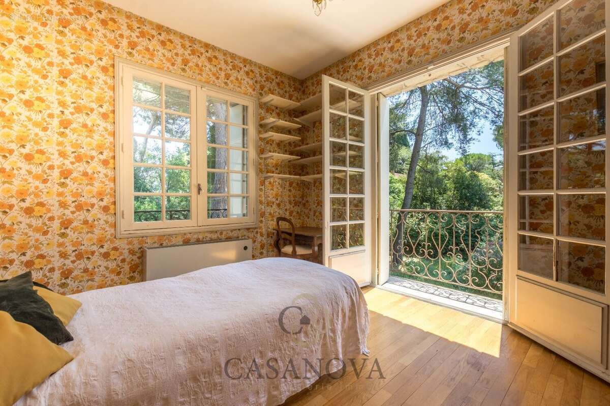 Maison familiale de plus de 270 m² avec parc arboré de 3 000 m² aux Arceaux à Montpellier - photo 28