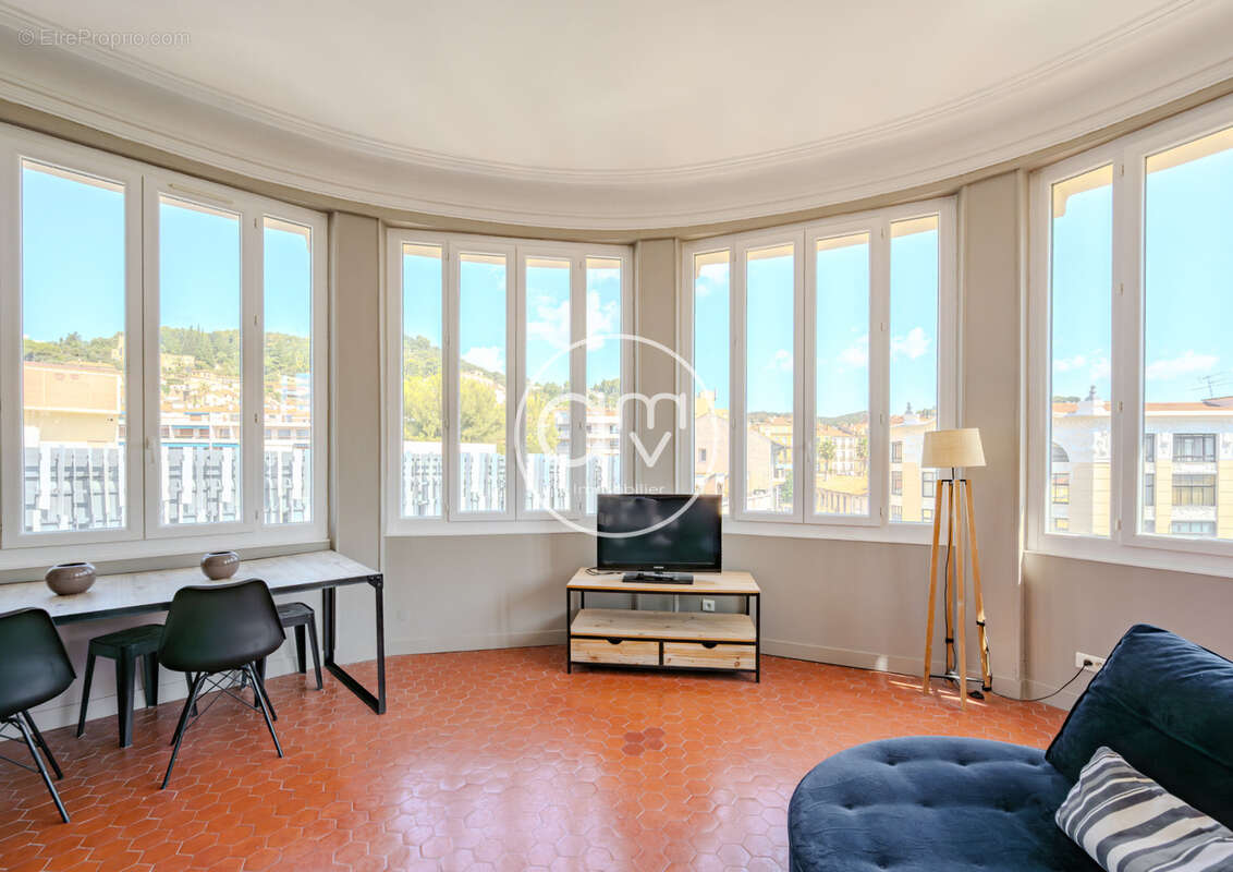 Appartement à HYERES