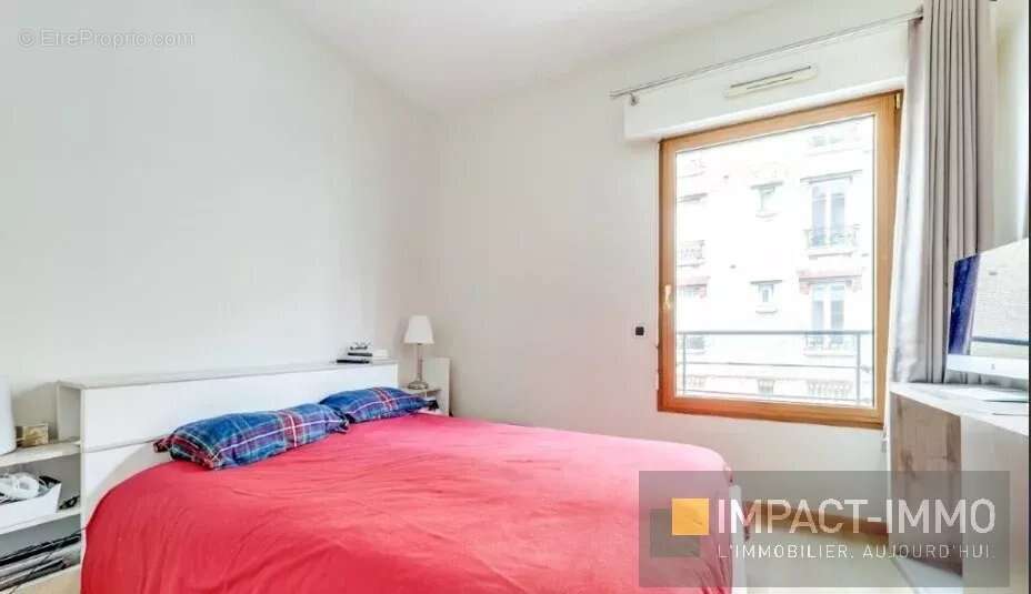 Appartement à COURBEVOIE