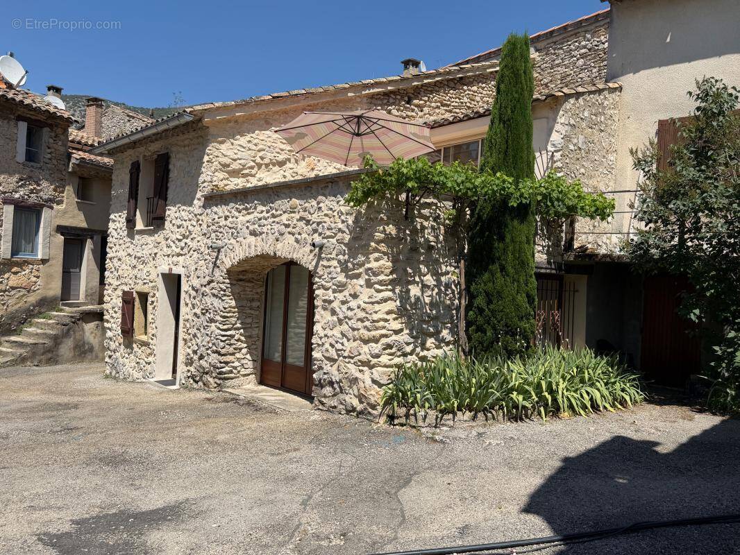 Maison à MALAUCENE