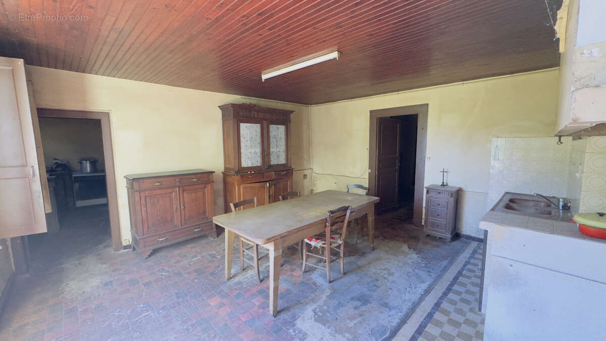Maison à JOUQUEVIEL