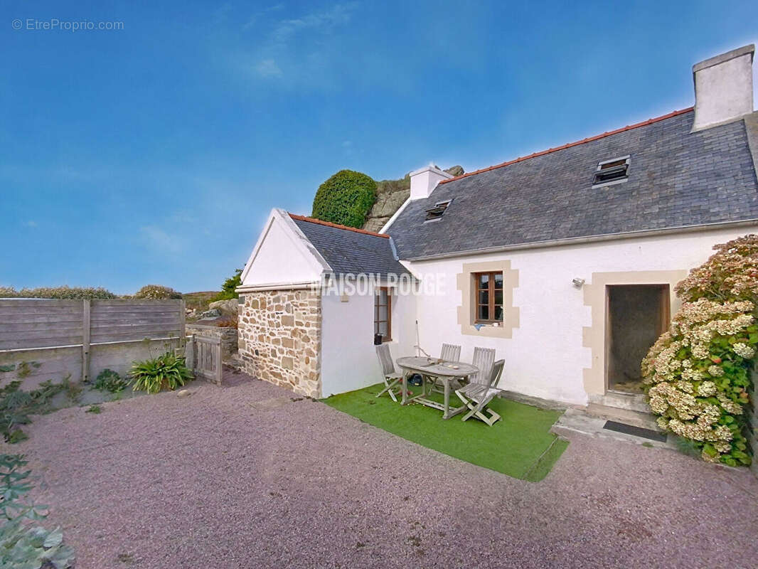 Maison à PLOUGRESCANT