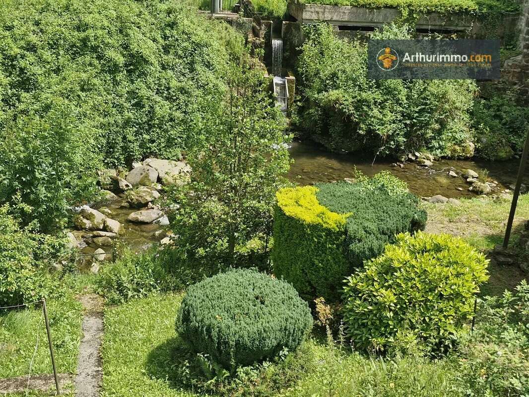 Maison à MONTFERRIER