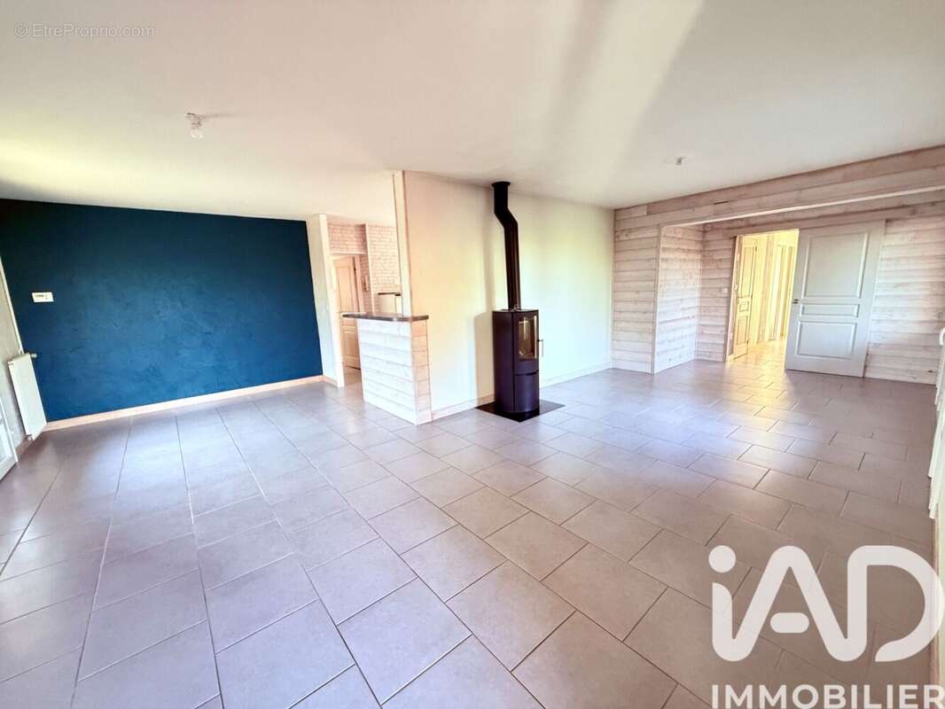 Photo 8 - Maison à BERUGES