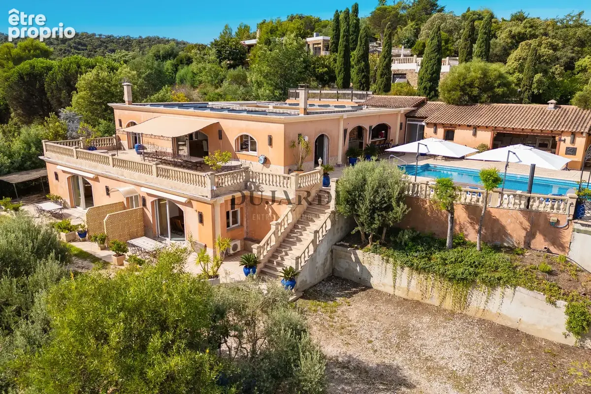 Photo Maison à Bormes-Les-Mimosas au prix de 1 290 000€