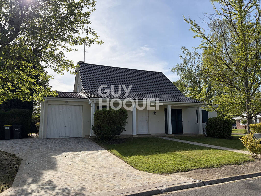 Maison à LESIGNY