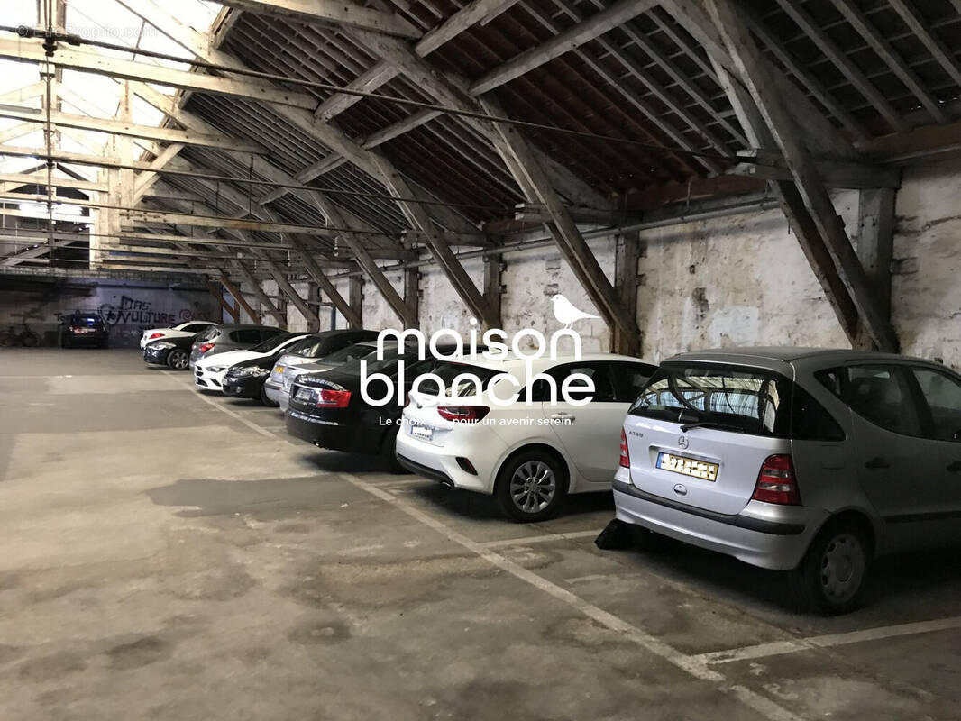 Parking à BORDEAUX