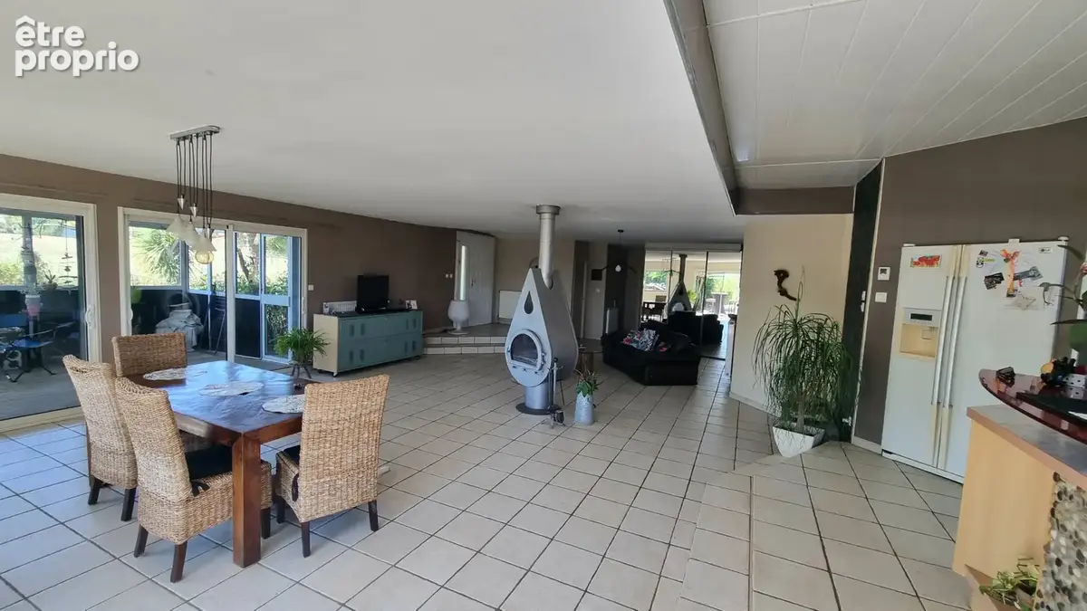 Propriété 156 m2 13600 m2 de prairies - photo 5