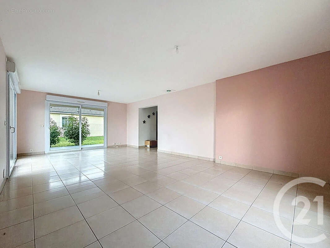 Maison à VILLECHETIF