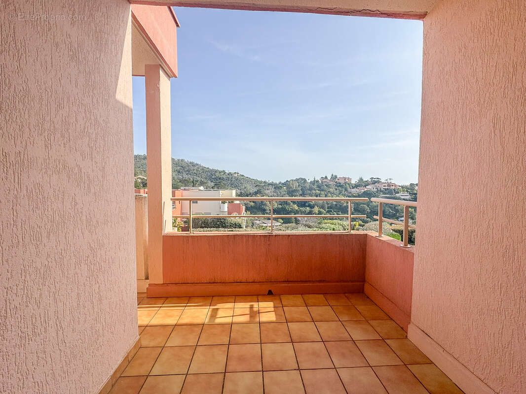Appartement à MANDELIEU-LA-NAPOULE