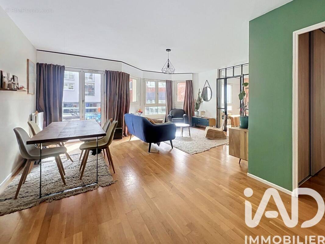 Photo 1 - Appartement à SURESNES