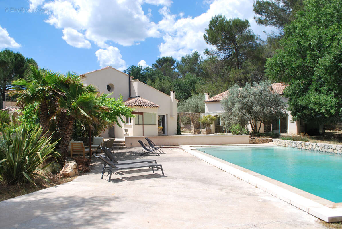 Maison à COTIGNAC