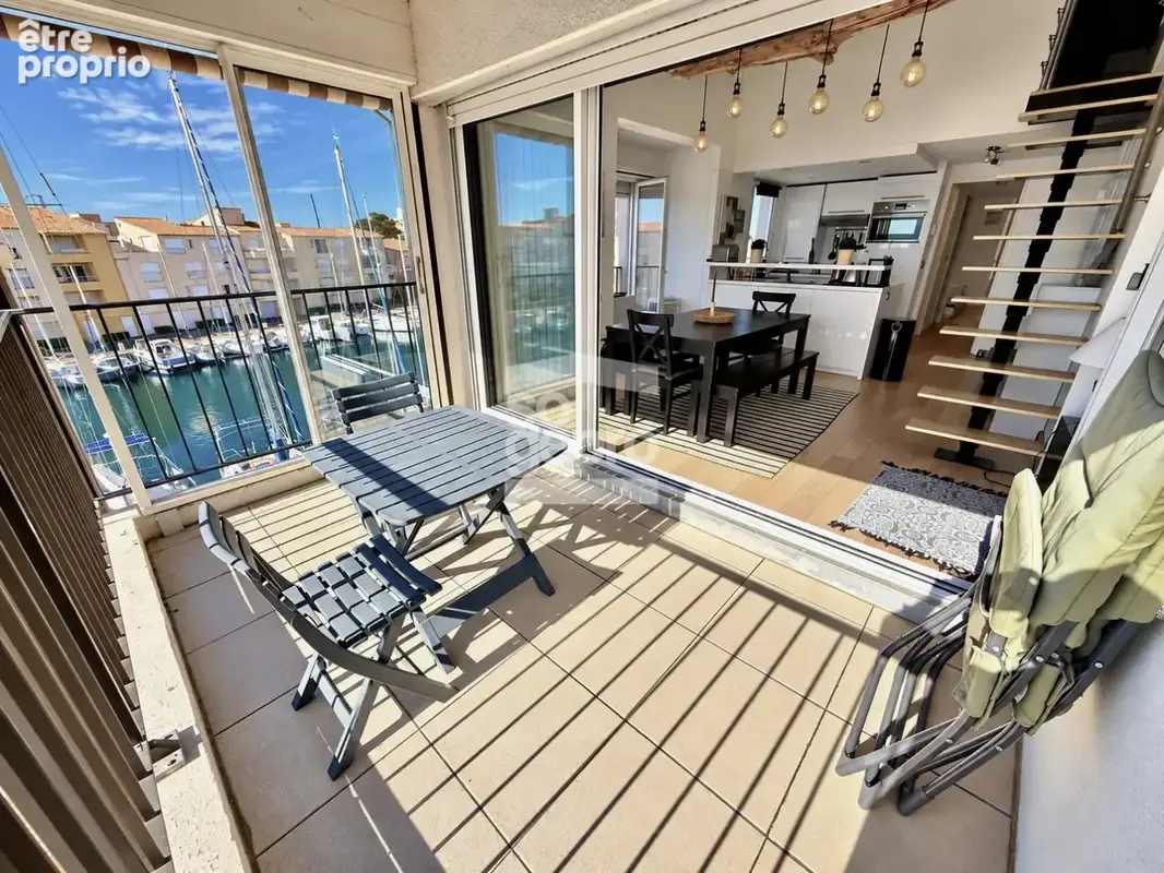 Réf. : 2355 - Vente appartement 3 pièces + mezzanine avec parking, magnifique vue sur le Port, secteur Avant-Port ! - photo 4
